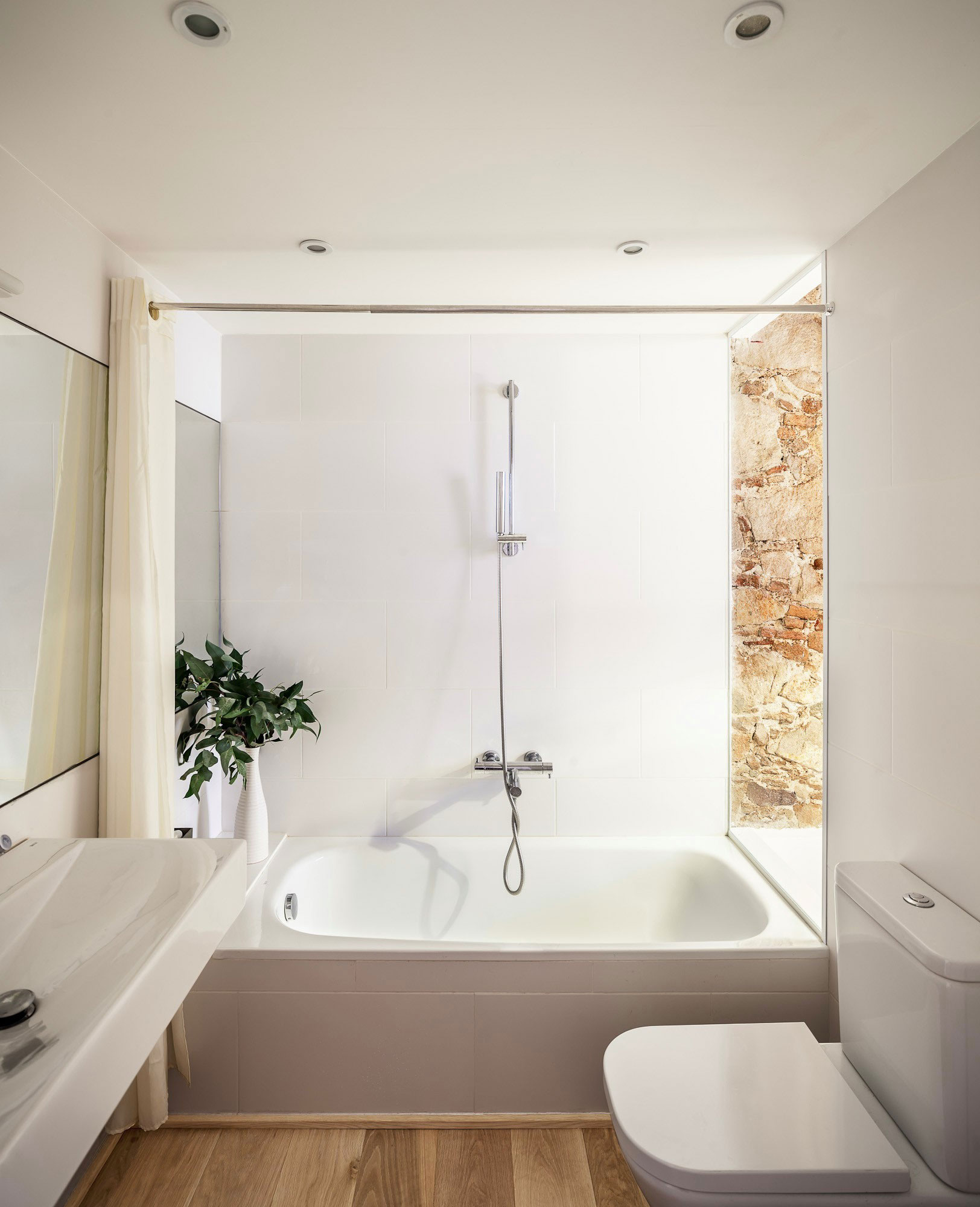 Renovation Apartment in Les Corts bathroom