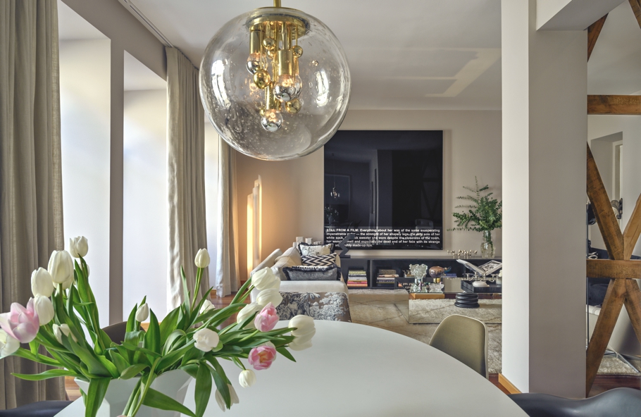 pendant lamp over table